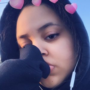 Meet your Posher, Adriana